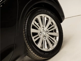 Peugeot 208 Peugeot 208 1.2 PureTech Sport (APPLE CARPLAY, NAVIGATIE, CLIMATE, GETINT GLAS, SPORTSTOELEN, CRUISE, PARKEERSENSOREN, NIEUWE APK, NIEUWSTAAT) - afbeelding nr 16