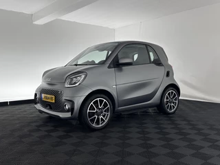 Smart Fortwo Aut. *PANO | FULL-LED | FULL-LEATHER | NAVI-FULLMAP | CAMERA | BRABUS-WHEELS | AMBIENT-LIGHT | AIRCO | PDC | CRUISE | DAB | CARPLAY | COMFORT-SEATS | 16''ALU* - afbeelding nr 3