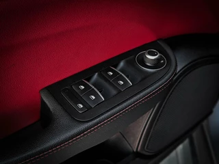 Alfa Romeo Giulia Alfa Romeo Giulia 2.0T Super | PANORAMADAK | KEYLESS | DNA | LANE ASSIST | VOL OPTIES! - afbeelding nr 22