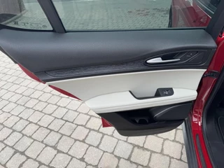 Alfa Romeo Stelvio Leder | Keyless | Elek. achterklep | Camera - afbeelding nr 26