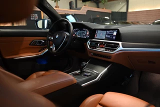BMW 3 Serie BMW 3-serie Touring 320i High Executive Edition - Adaptive Cruise Control - Memory - Panoramadak - El. Trekhaak - Dashboard Leder - afbeelding nr 40
