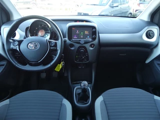 Toyota Aygo Toyota Aygo 1.0 VVT-i x-play | Camera | Blue Tooth | All Season - afbeelding nr 18