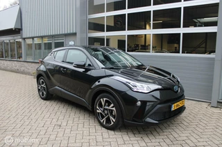 Toyota C-HR Toyota C-HR 1.8 Hybrid Dynamic  Trekhaak NL Auto Boekjes. - afbeelding nr 4