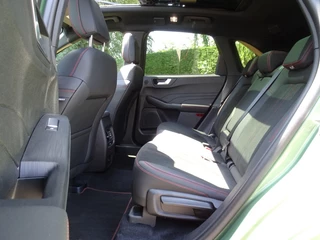 Ford Kuga Ford Kuga 2.5 PHEV ST-Line X met Panodak en AGR Stoelen - afbeelding nr 10