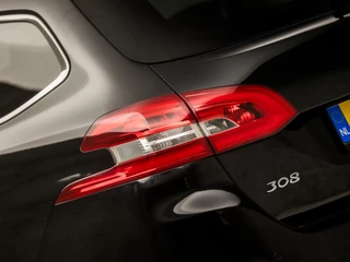 Peugeot 308 Automaat (PANORAMADAK, NAVIGATIE, LED KOPLAMPEN, CLIMATE, SPORTSTOELEN, GETINT GLAS, PARKEERSENSOREN, NIEUWE APK, NIEUWSTAAT) - afbeelding nr 28