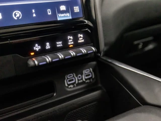 Dodge Ram 1500 Dodge Ram 1500 5.7 V8 4x4 Crew Cab Laramie 402Pk Automaat (PANORAMADAK, LUCHTVERING, GROOT NAVI, STOELKOELING, MEMORY SEATS, HARMAN/KARDON, TREKHAAK, STOELVERWARMING ACHTER, APPLE CARPLAY, NIEUWSTAAT) - afbeelding nr 10