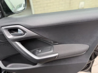 Peugeot 2008 Peugeot 2008 1.2 PureTech Blue Lion - afbeelding nr 32