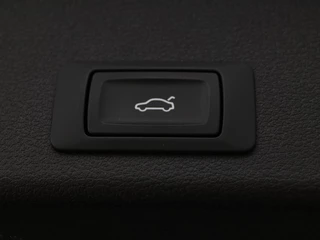 Audi A4 Audi A4 35 TFSI Launch Edition Business | 1e eigenaar |  Dealer onderhouden | Trekhaak | Virtual Cockpit | Carplay | Navigatie | Full LED | Parkeerhulp | Climate control | Sportstoelen | Cruise control - afbeelding nr 10