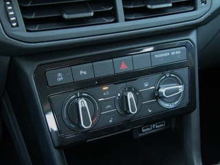 Volkswagen T-Cross Volkswagen T-Cross 1.0 TSI Life | Carplay | Side assist| Full LED - afbeelding nr 22