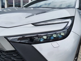 Toyota C-HR Toyota C-HR 1.8 Hybrid 140 First Edition | Navi | Sensoren v/a | El. Achterk - afbeelding nr 34