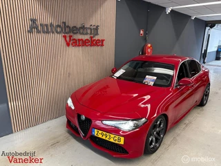 Alfa Romeo Giulia 2.0T Q2 Veloce|LSD|Leder dash|Carplay|Trekhaak