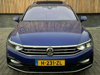 Volkswagen Passat Volkswagen Passat Variant 1.5 TSI R-line Automaat | Panoramadak | Lederen bekleding | Stoelverwarming | LED koplampen | Keyless entry&start | Afneembare trekhaak | Sfeerverlichting | Parkeersensoren voor en achter - afbeelding nr 57