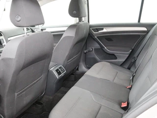 Volkswagen Golf Volkswagen Golf 1.0 TSI Comfortline | Climate control |  Cruise control | Parkeerhulp | Radio/CD | Lichtmetalen velgen - afbeelding nr 4