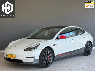 Tesla Model 3 - 170811541-0