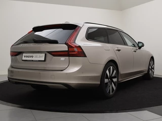 Volvo V90 Volvo V90 T6 PLUG-IN HYBRID PLUS DARK SCHUIFDAK 360GR CAM 19INCH HARMAN KA - afbeelding nr 3