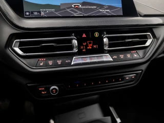 BMW 1 Serie Automaat (APPLE CARPLAY, GROOT NAVI, STUUR/STOELVERWARMING, LEDEREN SPORTSTOELEN, HARMAN/KARDON, CAMERA, GETINT GLAS, ADAPTIVE CRUISE, ELEK ACHTERKLEP, NIEUWE APK, NIEUWSTAAT) - afbeelding nr 9