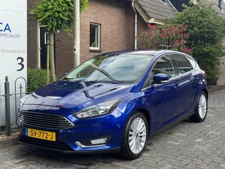 Ford Focus Ford Focus 1.0 Titanium Airco/Lichtmetalen velgen/Navi/Parkeersensoren - afbeelding nr 2