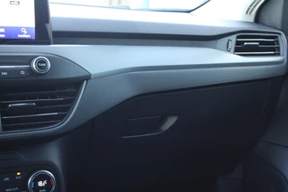 Ford Focus Ford Focus Wagon 1.0 EcoBoost Hybrid Titanium Style | Winter Pack | Camera | Navigatie | Cruise control | Privacy glass | NIEUW MODEL - afbeelding nr 15