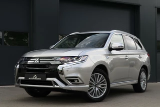 Mitsubishi Outlander Mitsubishi Outlander 2.4 PHEV Intense AWD Trekhaak AppleCarplay Leder/Alcantara Pdc Chroom Lmv 108000KM BJ2020 - afbeelding nr 2