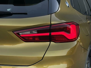BMW X2 BMW X2 sDrive20i High Executive M Sport Pano HUD DAB Cam LED - afbeelding nr 37