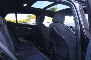 BMW X2 BMW X2 sDrive20i 192PK M-pakket High Executive Edition Huh|Panodak|Navi|Sfeer verl.|Led|E. Klep|Pdc|Lmv|Iso-fix|Lane assist - afbeelding nr 71