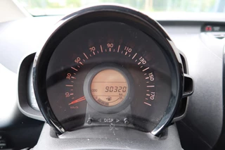 Peugeot 108 Peugeot 108 1.2 VTi Allure 5drs. Airco, Carplay, LIM - afbeelding nr 24