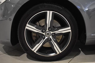 Volvo V40 Volvo V40 T3 153pk Polar+ Sport | Panodak | Camera | Keyless | Styling Kit - afbeelding nr 14