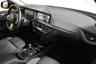 BMW 1 Serie CAMERA/CARPLAY/PANORAMADAK - afbeelding nr 15