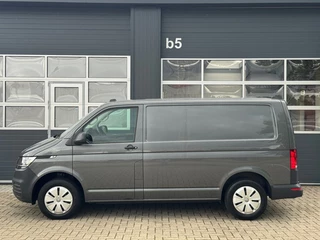Volkswagen Transporter Volkswagen Transporter 2.0 TDI 150PK Automaat L1H1 T6.1 GB / Dealeronderhouden / Navi / Trekhaak / Airco - afbeelding nr 26