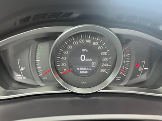 Volvo V40 Volvo V40 2.0 T2 122PK LED koplampen/Navi/Parkeersensoren voor+achter Onderhoudshistorie - afbeelding nr 6
