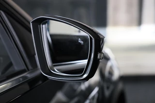 Volkswagen T-Roc Volkswagen T-Roc Cabrio 1.5 TSI R-Line / AUT / Acc / Digital Cockpit / Lane Assist / Dode Hoek / Leder / Camera / Navi / 20 Inch - afbeelding nr 51