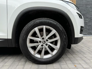 Škoda Kodiaq Skoda Kodiaq 1.5 TSI Business Edition DSG 7-persoons | LED | Half leer | Canton Audio | Keyless entry & start | Achteruitrijcamera | Parkeersensoren voor en achter - afbeelding nr 28