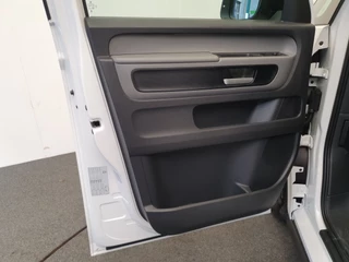 Volkswagen ID. Buzz Cargo Volkswagen ID. Buzz Cargo 204pk 77 kWh Wegklapbare trekhaak, Matrix - afbeelding nr 16