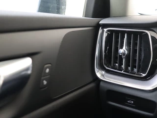 Volvo V60 Volvo V60 B3 Essential Edition | Trekhaak | Dodehoekdetectie | - afbeelding nr 33