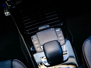 Mercedes-Benz A-Klasse Mercedes A-klasse a250e AMG|PANO|18''|CAMERA|ACC|SFEERV. - afbeelding nr 22
