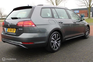 Volkswagen Golf Volkswagen Golf 1.5 TSI Comfortline Business, Alcantara Sportstoelen, Stoelverwarming, Pdc voor + achter, Cruise, Clima, Navi, App connect - afbeelding nr 5