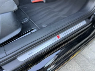 Audi A4 Audi A4 Avant 35 TFSI S-line Automaat | Panoramadak | Leer/alcantara bekleding | Elektrisch verstelbare bestuurdersstoel | LED verlichting | Bang&Olufsen audio | Apple CarPlay | Parkeersensoren voor en achter - afbeelding nr 64