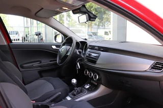 Alfa Romeo Giulietta Alfa Romeo Giulietta 1.4 T IMPRESSION/ORG.NL/GEDOCUMENTEERD/ROSSO.ALFA - afbeelding nr 3