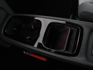 Volkswagen ID.3 Volkswagen ID.3 Life 58 kWh | Stoel & Stuurverwarming |  Adaptive cruise | Carplay | Navigatie | PDC | Climate control | Sfeerverlichting - afbeelding nr 26