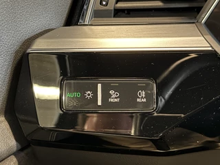 Audi e-tron Audi e-tron e-tron 50 quattro | SOH 88% |2x S-Line Black Edition 71 kWh | Pano | Afn. trekhaak | Carplay | Adaptive cruise | Stoelverwarming - afbeelding nr 33