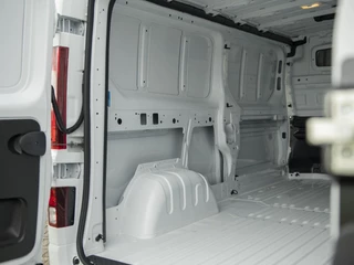 Renault Trafic Renault Trafic L2H1 2.0dCi 170pk Aut. T29 Luxe | BPM-vrij!! | Navi | Achtercamera | PDC rondom | ECC | 17