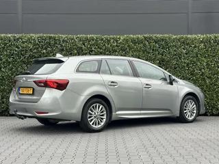 Toyota Avensis Toyota Avensis Touring Sports 1.6 VVT-i Aspiration, NL AUTO, NAP, CRUISE, NAVI, ECC-AIRCO, CAMERA, TREKHAAK, LICHTMETAAL 16