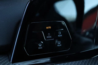 Volkswagen Golf Volkswagen Golf 8 1.5 eTSI / 3x R-Line / DSG / DAB / CarPlay / Navi / 150pk / LED / 18