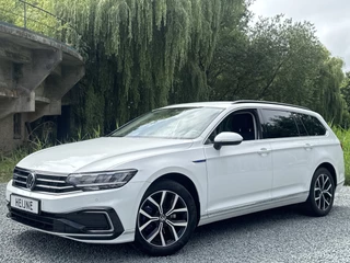 Volkswagen Passat Volkswagen Passat Variant GTE 218PK DSG HYBRID GTE BUSINESS CAMERA/NAVI/STUURVERW. - afbeelding nr 4