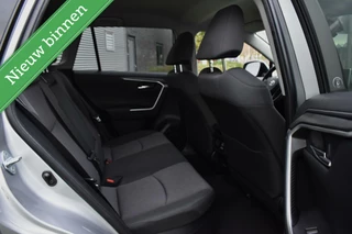 Toyota RAV4 Toyota RAV4 2.5 Hybrid Executive NAVIGATIE/CAMERA/LANE ASSIST/STUURW/STOELVW/ETC.! - afbeelding nr 28