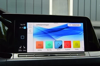 Volkswagen Golf Volkswagen Golf 1.0 TSI Life Business Rijklaarprijs-Garantie Navigatie led Airco Apple carplay Sfeer verlichting - afbeelding nr 21
