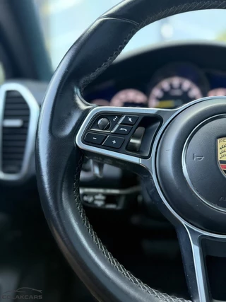 Porsche Cayenne Porsche Cayenne 3.0 e-Hybrid Coupé|Sportdesign|luchtvering - afbeelding nr 26