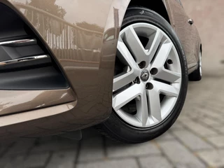 Renault Clio Renault Clio 1.0 TCe Zen NL AUTO / 4-SEIZOENENBANDEN / NAVI / CRUISE / PARKEERSENSOREN ACHTER / CARPLAY - afbeelding nr 3