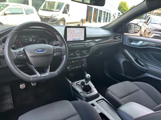 Ford Focus Ford Focus 1.0 ST-LINE 125 PK NAVI AIRCO/ECC PDC - afbeelding nr 6