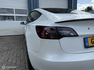 Tesla Model 3 Tesla Model 3 Performance AWD 486pk 75 kWh +530KM - afbeelding nr 10